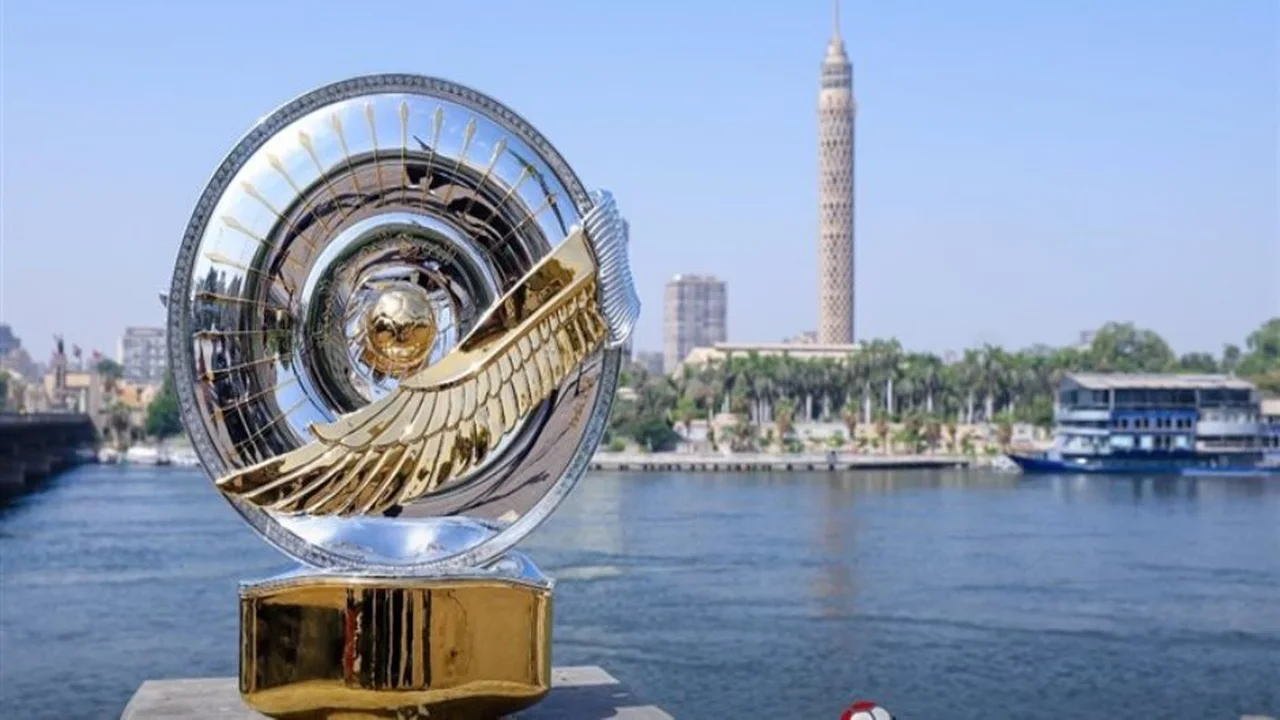 متى يلتقي الأهلي والمصري في جولة حسم لقب الدوري المصري؟